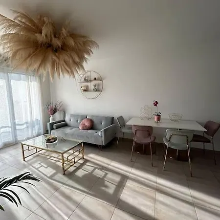 Dans Résidence Standing Apartamento